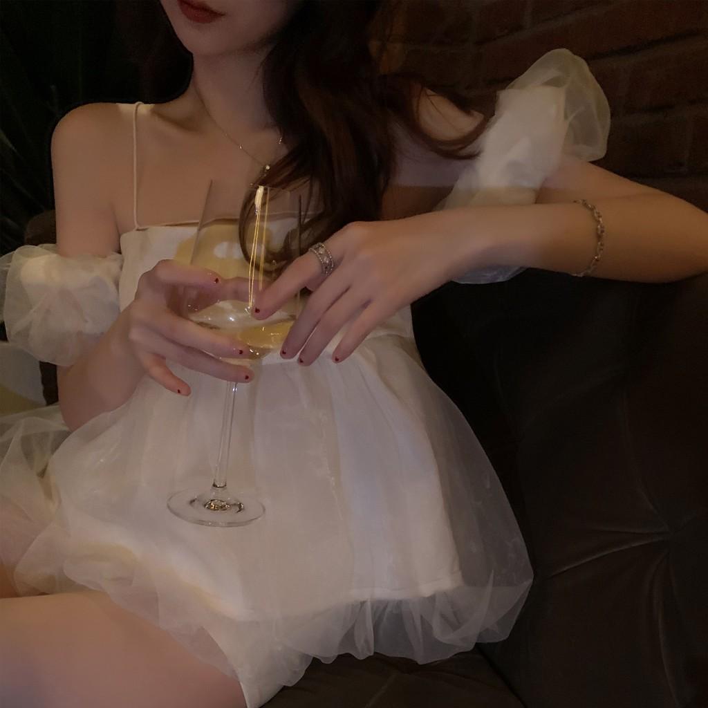 Đầm hở vai vô cùng lộng lẫy wabisabi