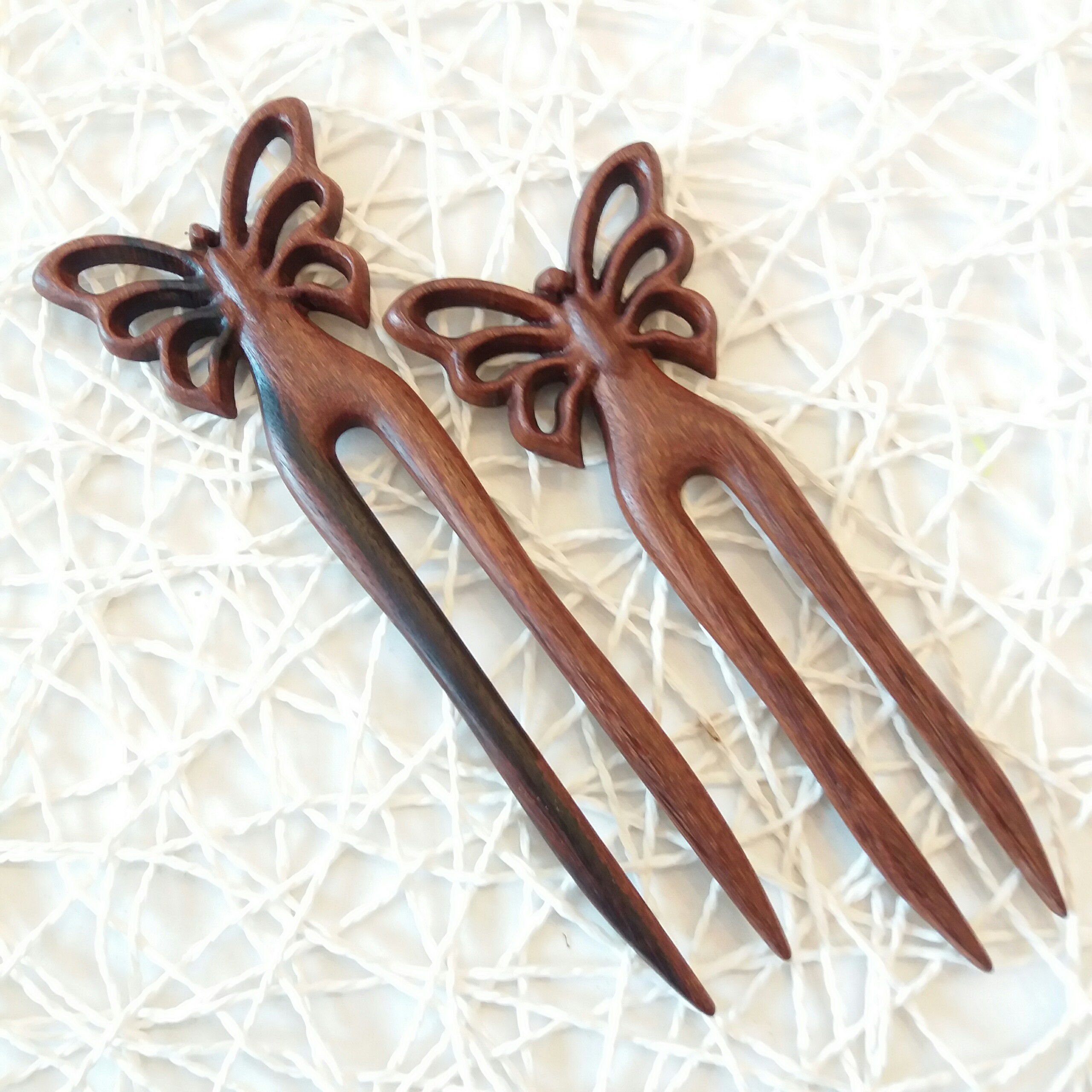TRÂM GỖ CÀI TÓC BUTTERFLY 2
