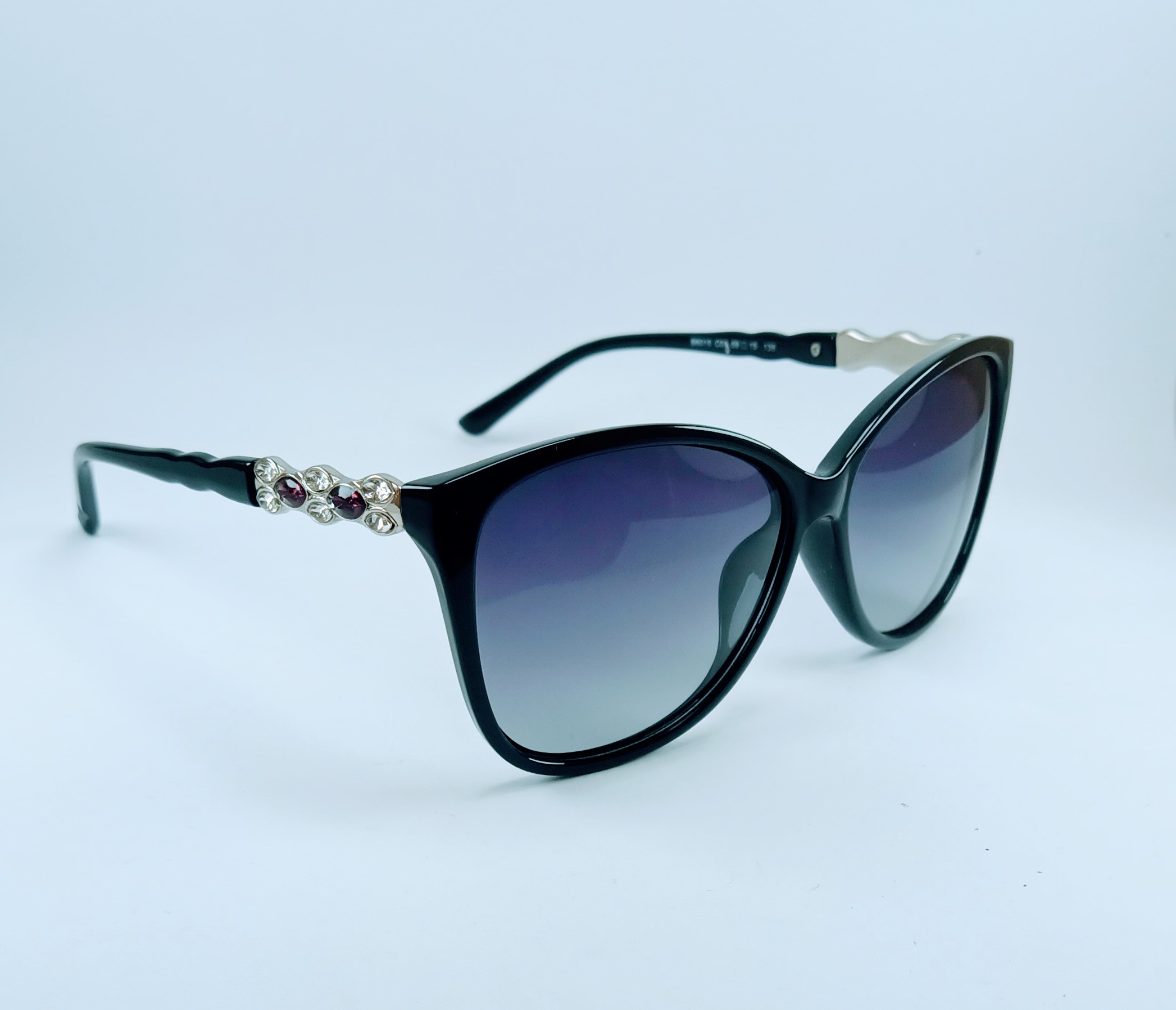 KÍNH MÁT NỮ KIỂU DÁNG MẮT MÈO