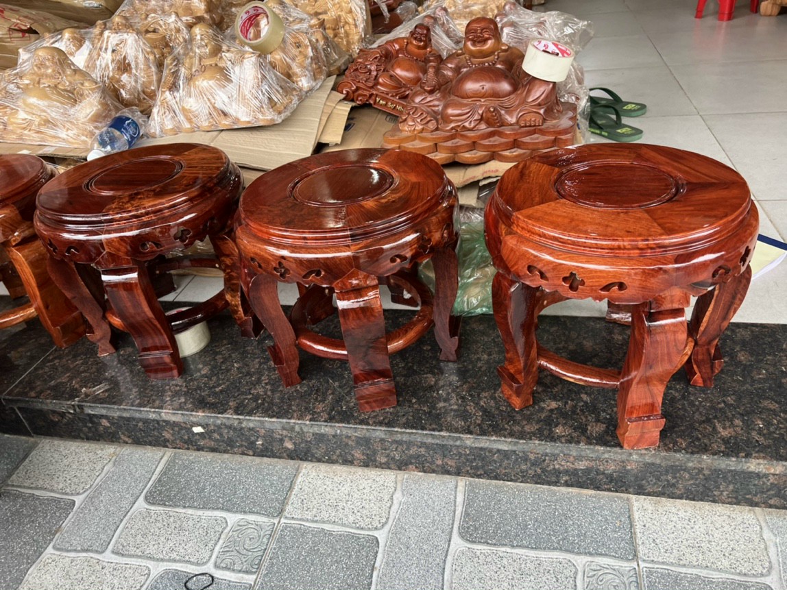 Đôn tròn gỗ hương mặt 30 cao 30 cm