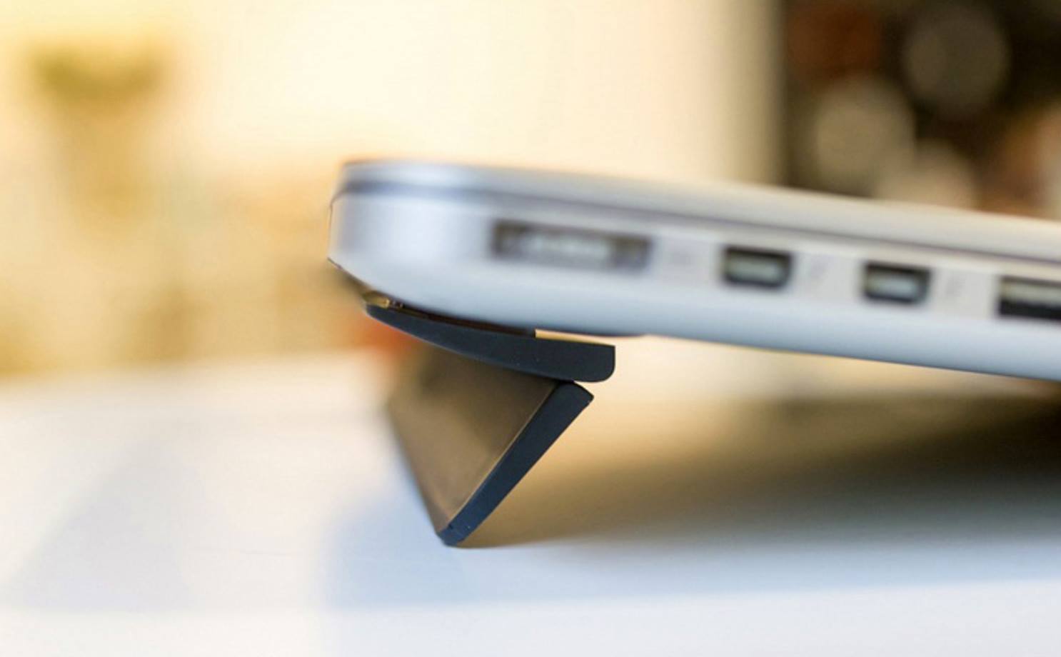 Kickflip – Dán cố định kê cao Macbook Jobson - Hàng chính hãng