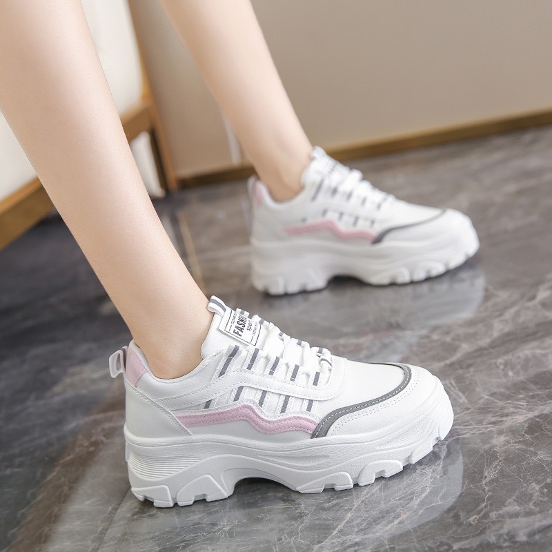 Giày Thể Thao Nữ MWC Sneaker Da Đế Cao 5cm Phối Màu Trẻ Trung Năng Động NUTT- 0654