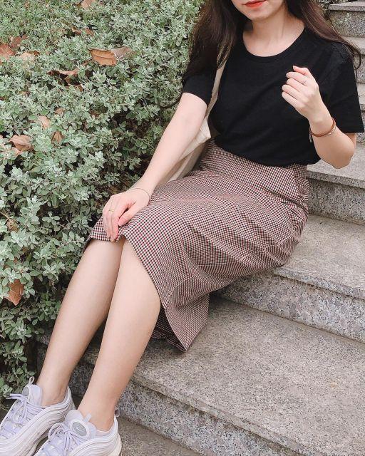 SET ÁO ĐEN + CHÂN VÁY CARO