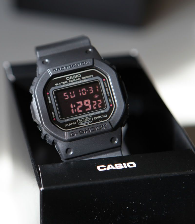 Đồng hồ nam dây nhựa Casio G-SHOCK DW-5600MS-1DR