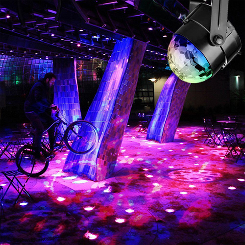 Đèn Nháy LED Cảm Biến Theo Nhạc Tạo Hiệu Ứng 7 Màu Dùng Trang Trí Phòng Làm Việc, Phòng Karaoke, Sinh Nhật, Có Remote Điều Khiển Từ Xa