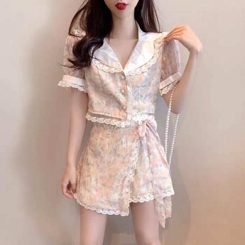 Sét sơ mi hoa kèm chân váy hoa phong cách tiểu thư