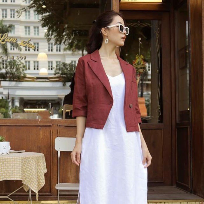 Hình ảnh Áo Vest blazer nữ dáng lửng tay lỡ 2 khuy trẻ trung, chất vải Linen Bột Premium mềm mát, thích hợp hè, thu, có 2 màu lựa chọn (Đỏ mận, Xanh rêu)