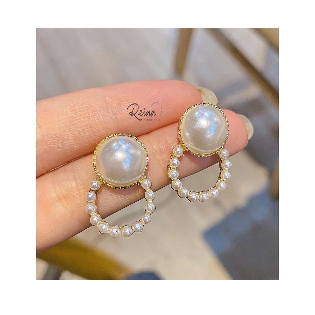 Khuyên tai nữ phong cách Retro Reina đính hạt trai cao cấp chanh sả quý phái