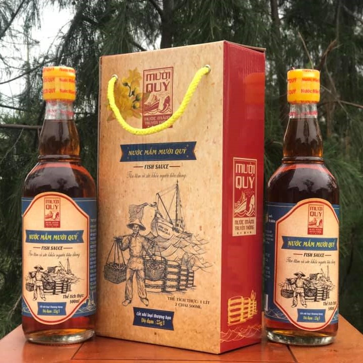 Nước Mắm Thượng Hạng 25g/l (25 độ đạm) - Chai 300ml - Mười Quý