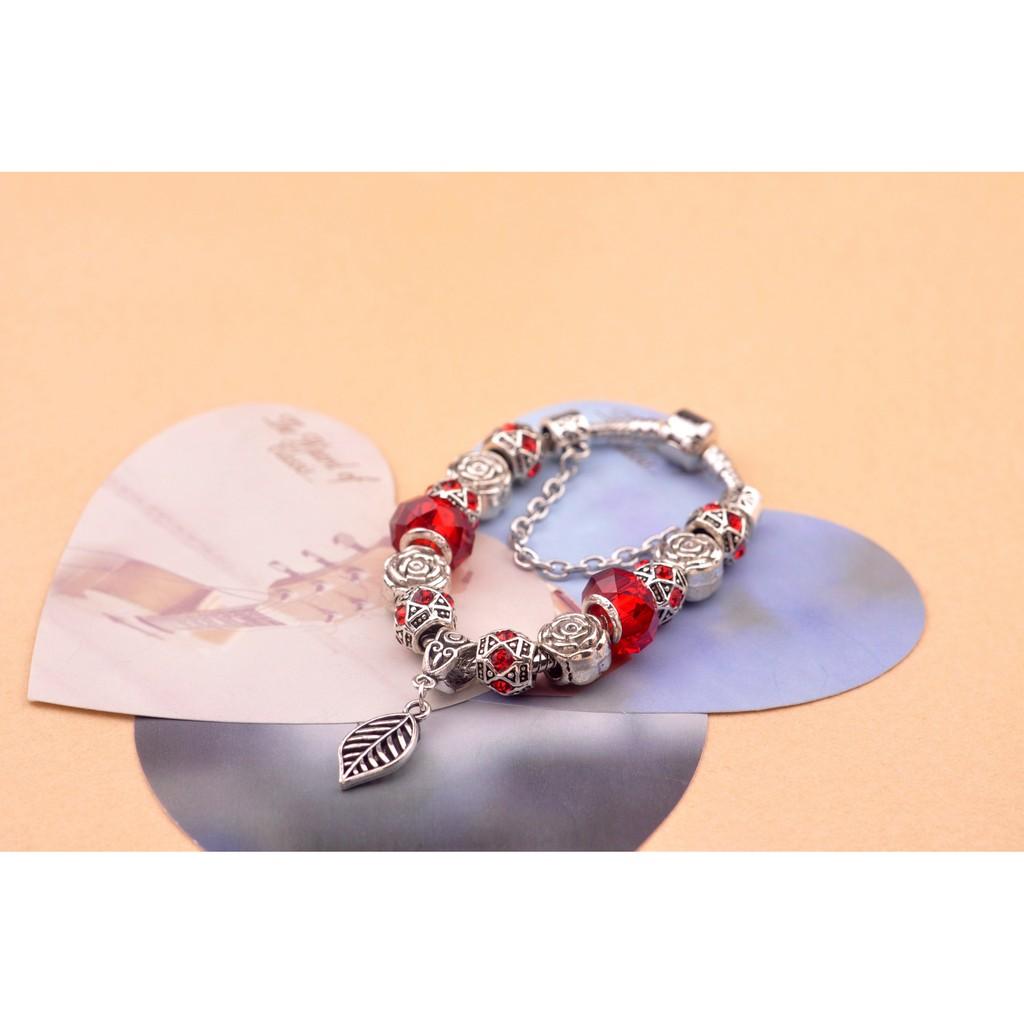 Vòng tay charm chiếc lá