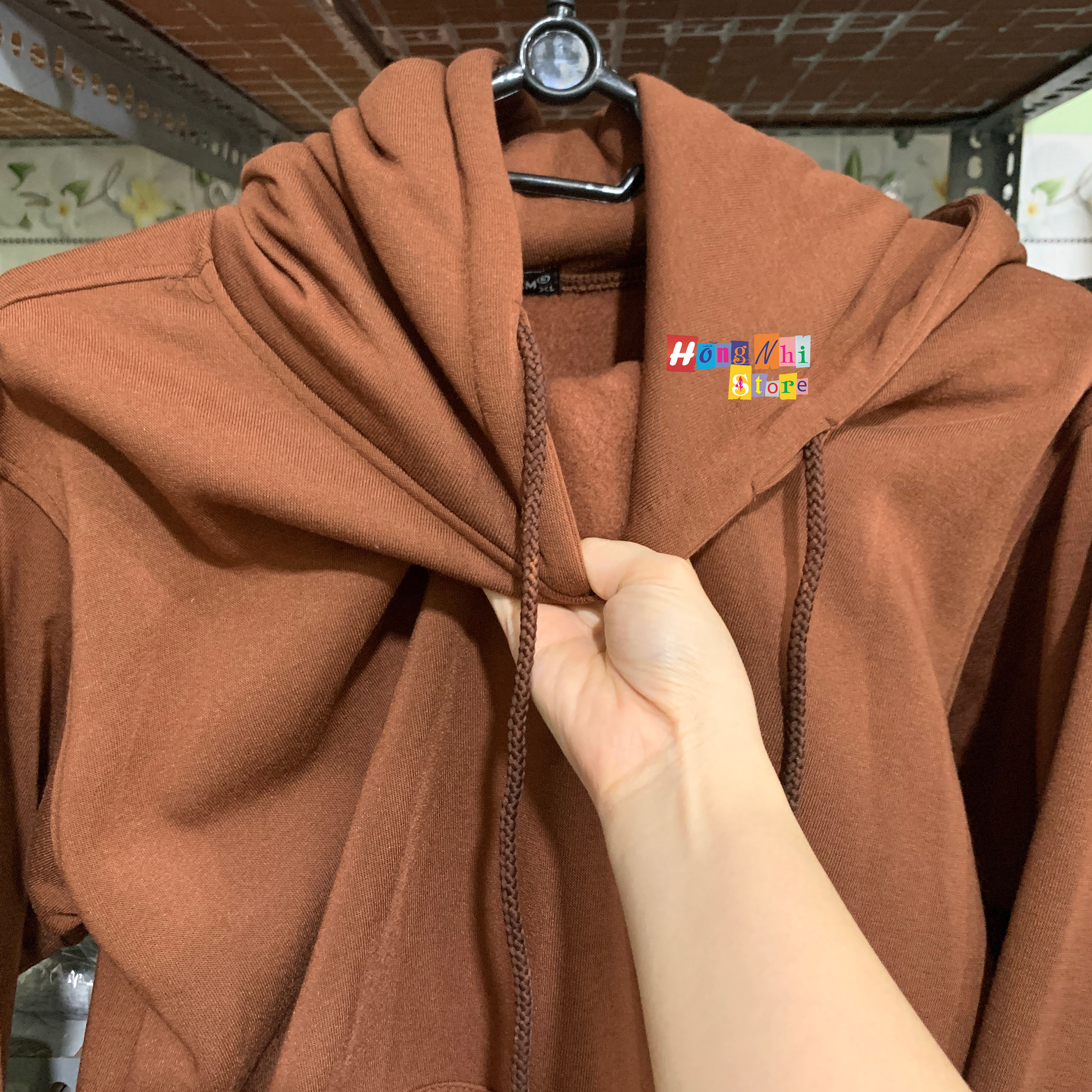 Áo Hoodie Trơn Màu Nâu Cao Cấp Dáng Rộng Unisex Nam Nữ Mặc Được - MM