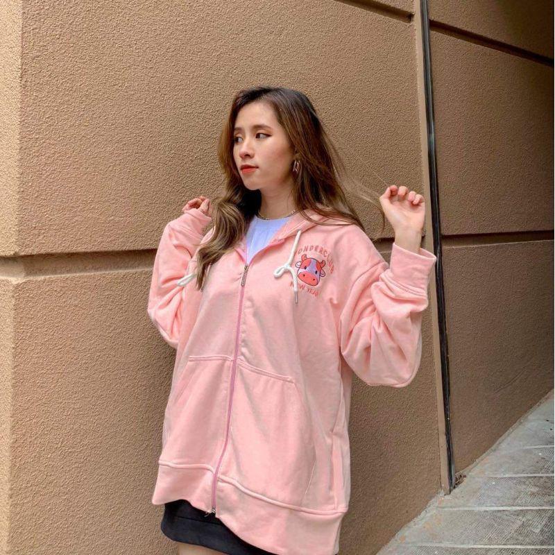 Áo WONDERHOUSE khoác hoodie họa tiết bé bò