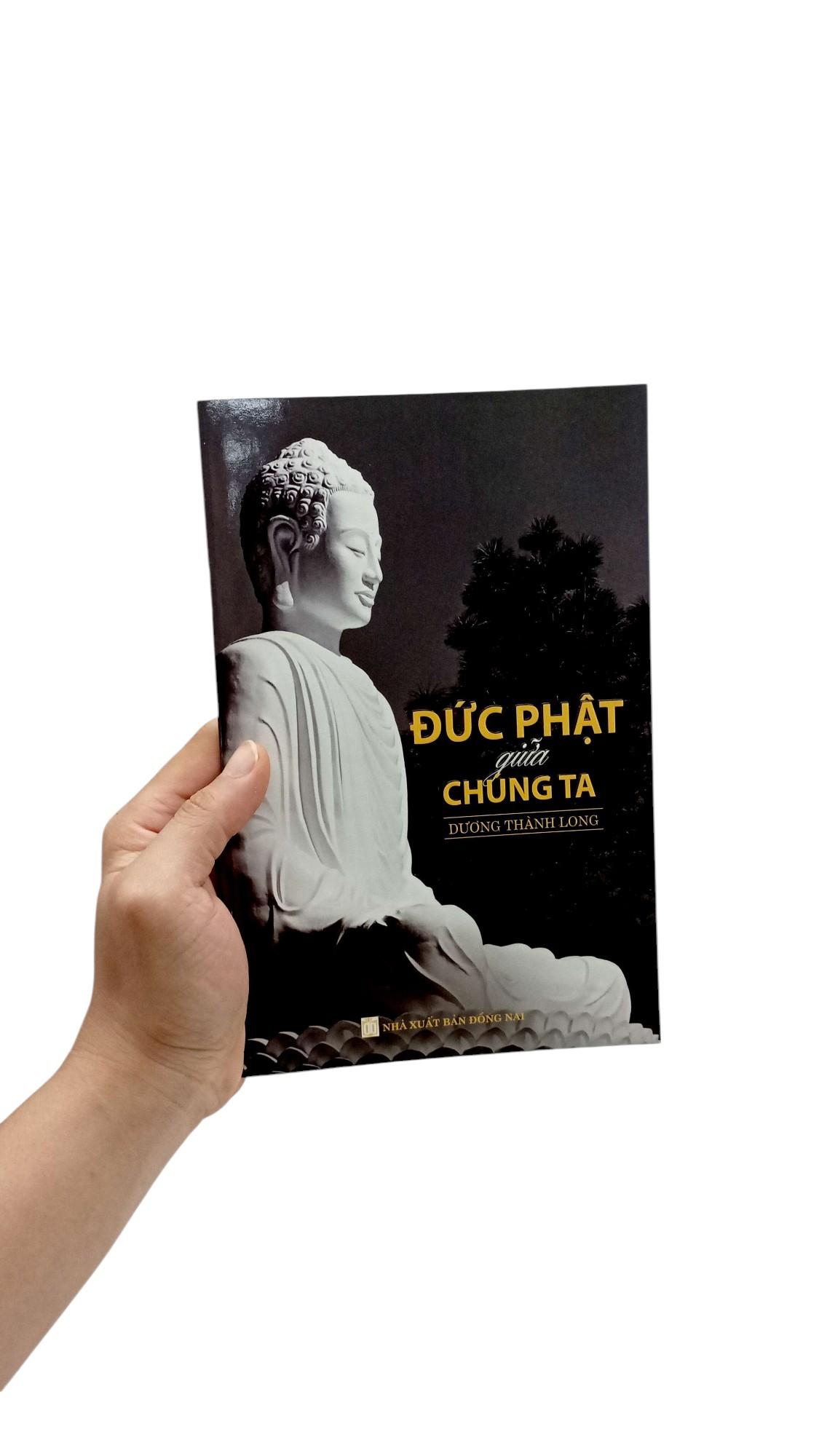 Sách - Đức Phật Giữa Chúng Ta
