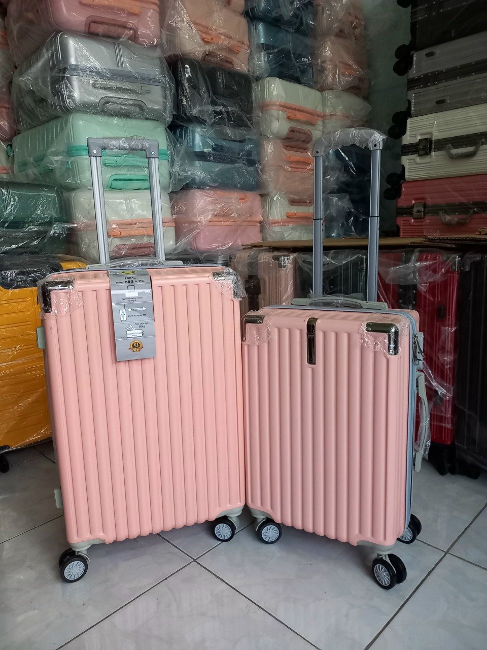Bộ 2 cái Vali kéo du lịch gia đình juno Sofa nhựa ốp góc chống va đập size 20 và 24 đủ màu lựa chọn