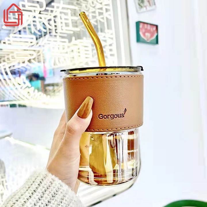 Cốc thuỷ tinh vỏ da có nắp và ống hút,đẹp dung tích 450ml
