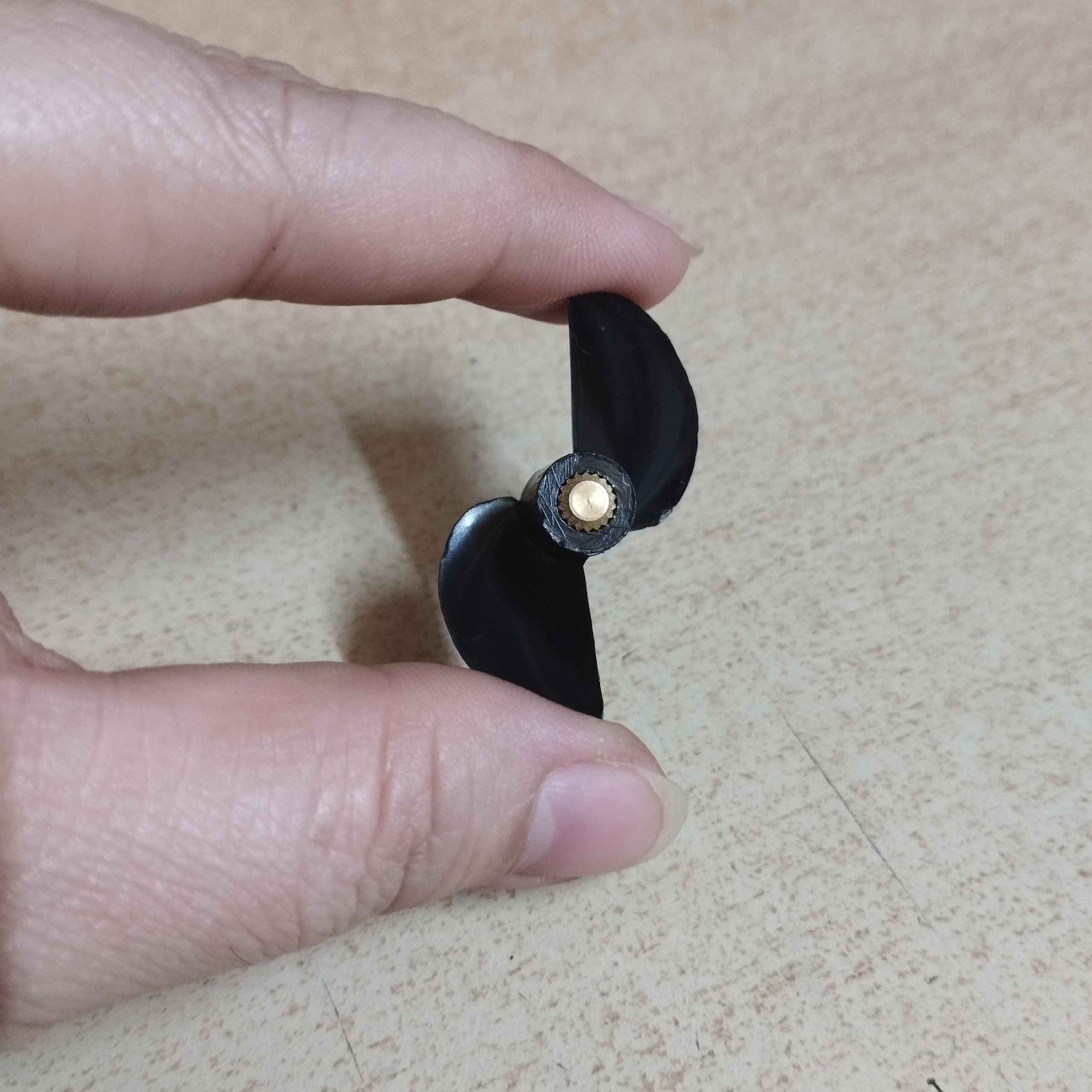 Chân vịt có ren xoắn kích thước 3x36mm, bán theo cặp thuận nghịch
