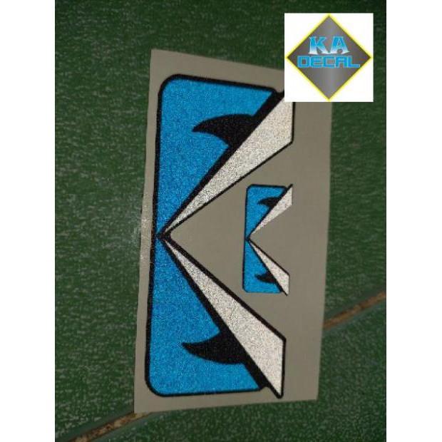 Tem logo mắt khủng long phản quang