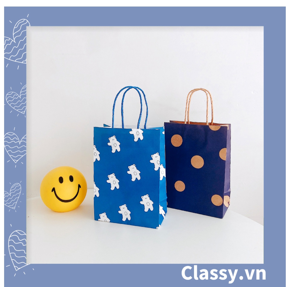 Túi giấy Classy quai xách Classy chú gấu màu xanh dương Q1350