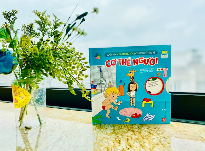 Cuốn sách đa tương tác đầu tiên của tớ về...Combo 2 chủ đề - Đinh Tị Books