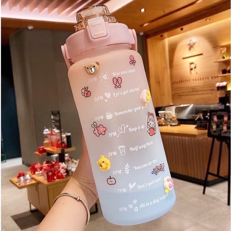 Bình đựng nước 2L có vạch báo tiện dụng
