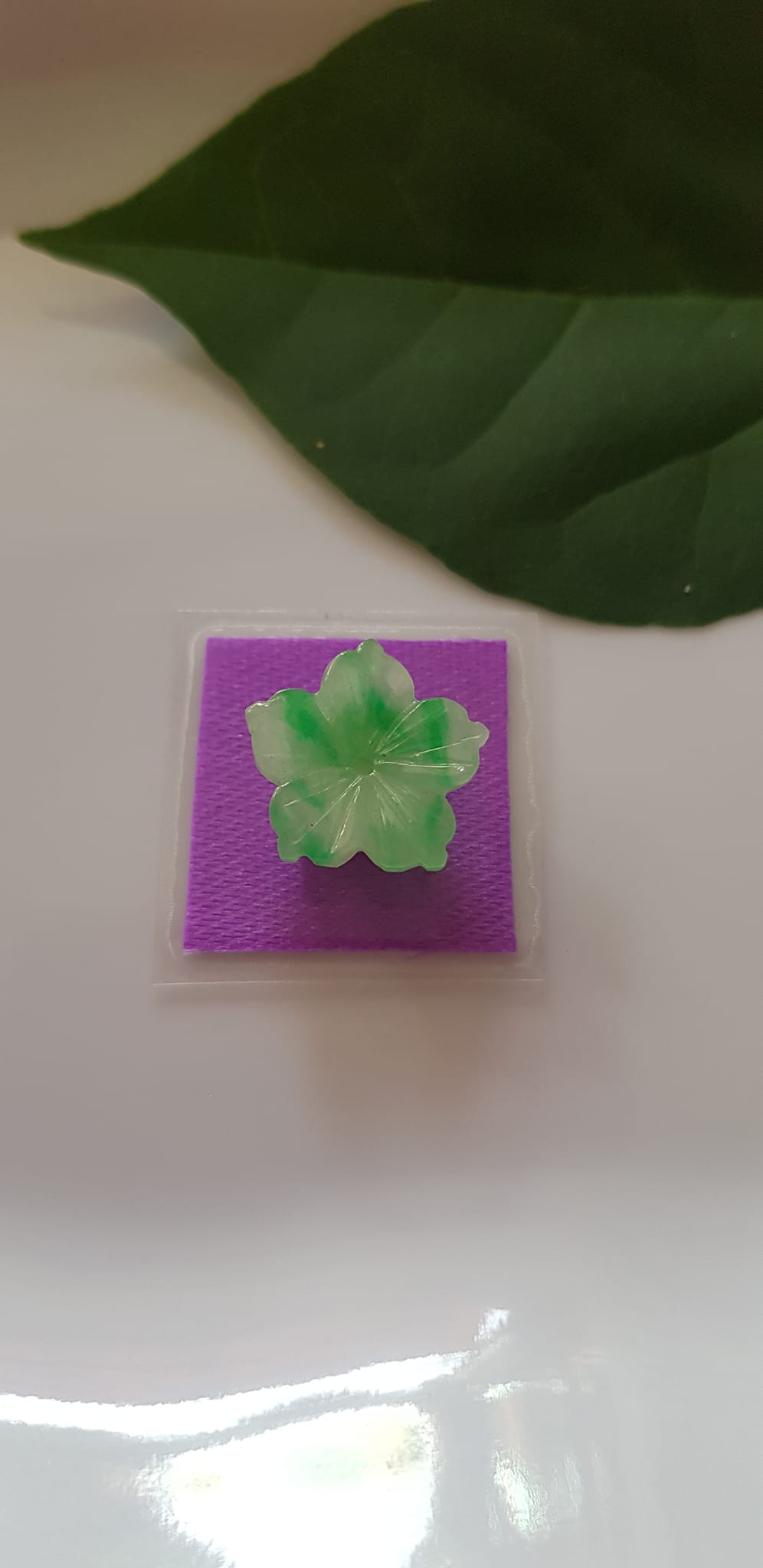Mặt dây chuyền Mới Đẹp Bông Mai Trắng Xanh Lý nhẹ bóng đều đẹp đá cẩm thạch thiên nhiên ạ Size 14mm x dầy 3mm Đá Ngọc cẩm thạch tự nhiên Nữ bọc vàng làm mặt dây chuyền, mặt nhẫn đeo đẹp ạ