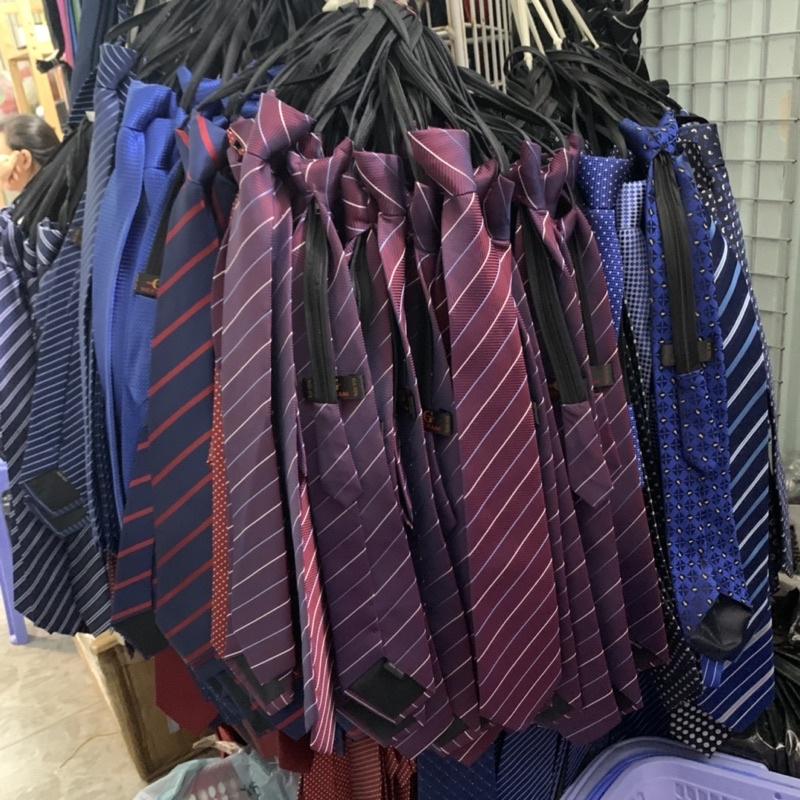 Cà vạt thắt sẵn nam trung niên xanh đen kẻ cao cấp mẫu mới 7/2021 Giangpkc phụ kiện thời trang nam