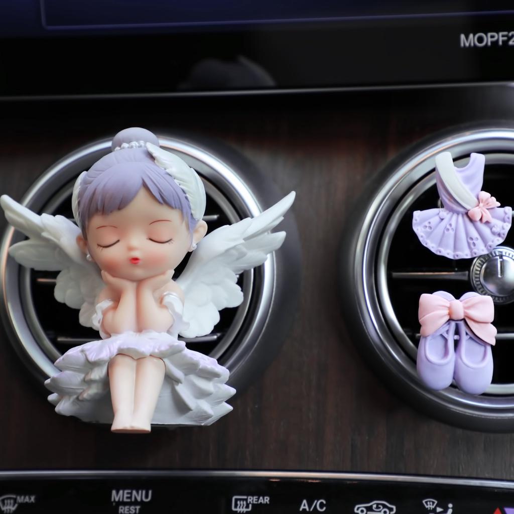 Kẹp Khuếch Tán Nước Hoa Gắn Điều Hòa Xe Hơi Tiện Dụng