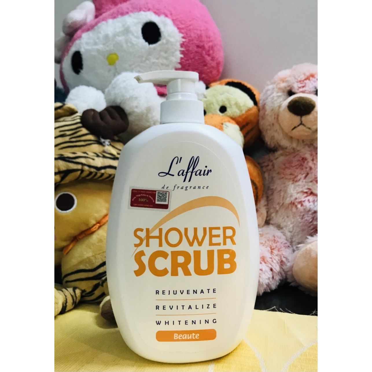 Sữa tắm Hạt Massage - Tẩy tế bào chết - Hương nước hoa Laffair Shower Scrub MALAYSIA ( 1000ml )