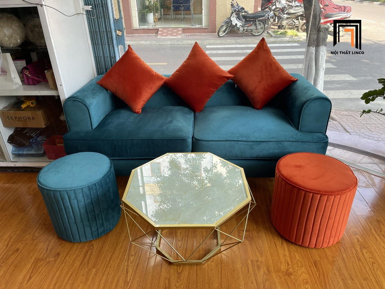 Trọn bộ bàn ghế sofa băng Hugen 1m9 phối 2 màu vải nhung Hàn Quốc
