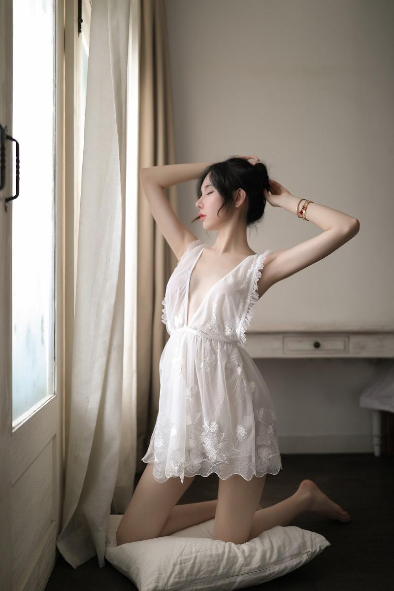 Váy Ngủ Kèm Quần Lọt Khe Nữ Sexy Quyến Rũ Siêu Gợi Cảm Chất Liệu Cao Cấp Co Dãn Mềm Mại Blackinner
