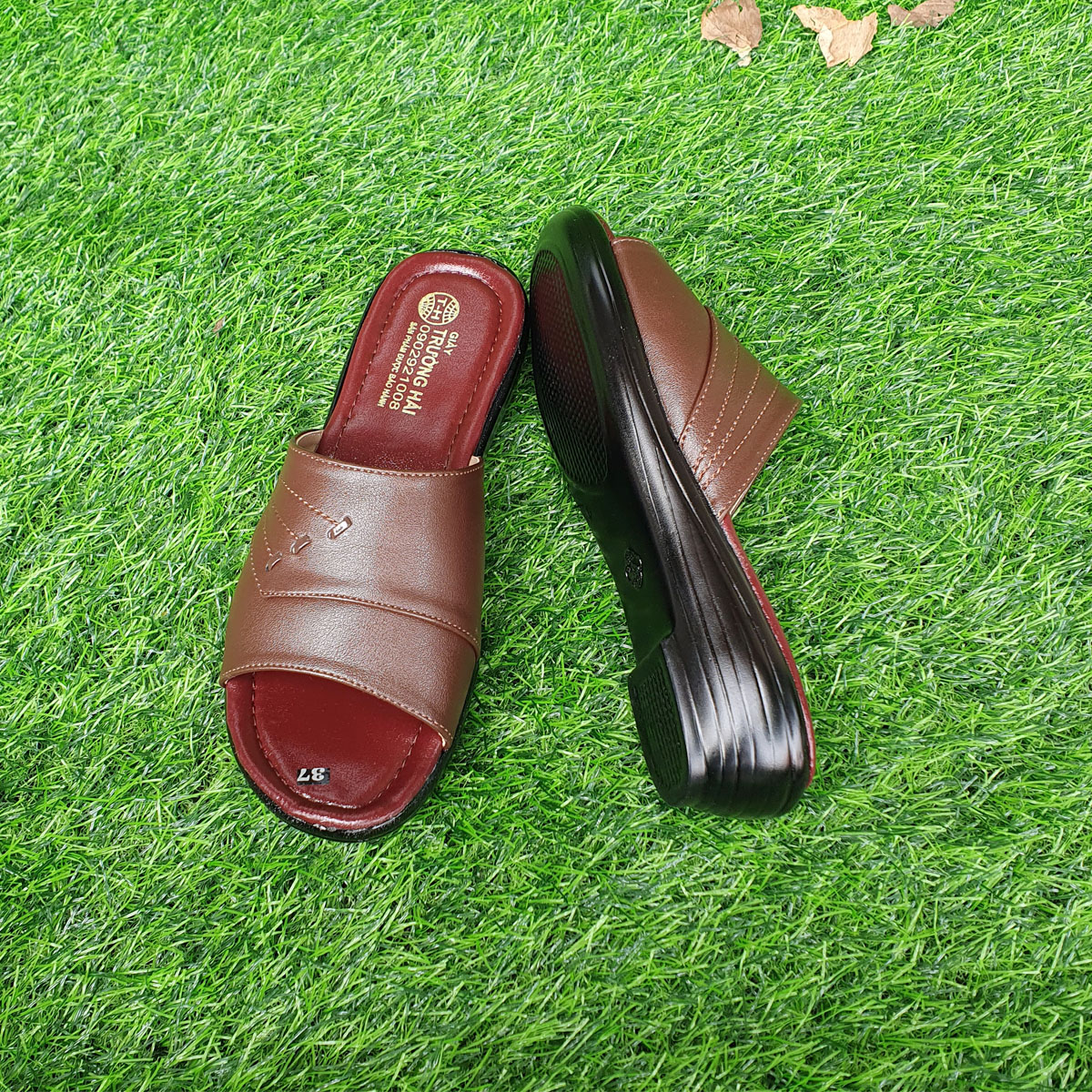 Dép nữ trung niên 3.5cm Trường Hải 2 màu đen,nâu đế PU nhẹ DN98