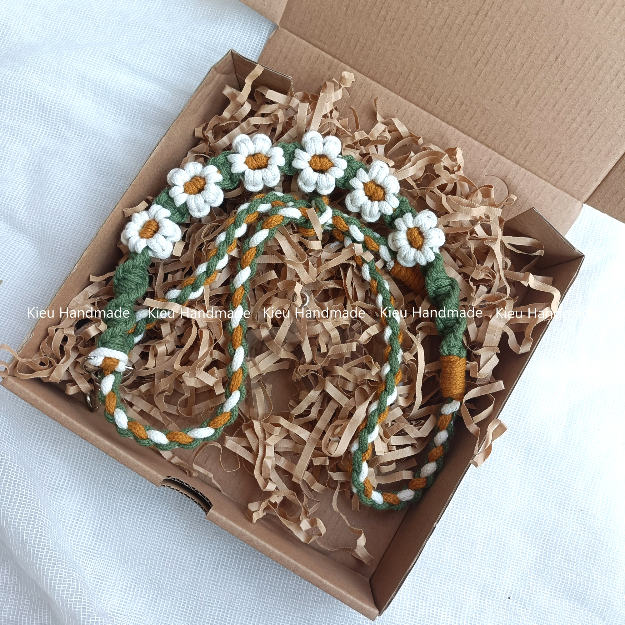 Dây đeo Thẻ, điện thoại  họa tiết hoa cúc dễ thương handmade [ TẶNG KẸP ĐIỆN THOẠI