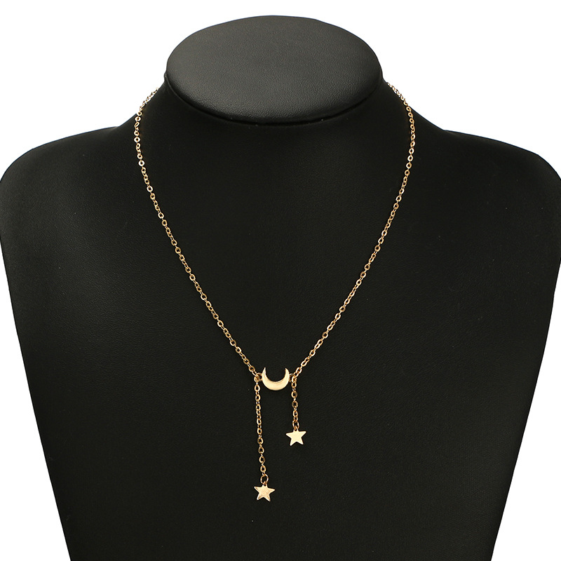 Dây chuyền Titan, ngôi sao và mặt trăng, DMA018