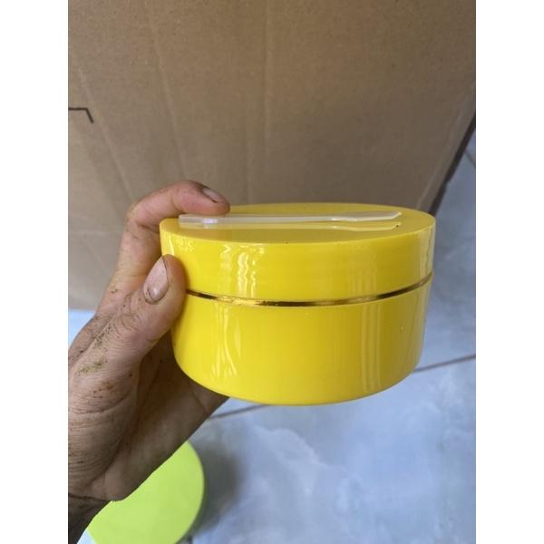 Hủ 200gr-màu vàng-tặng muỗng múc kem