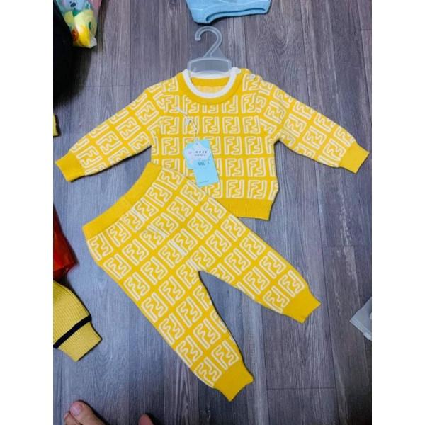 Bộ len qccc cho bé trai bé gái