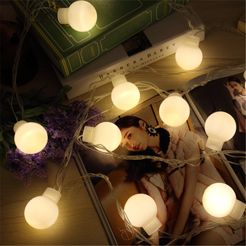 Dây đèn trang trí bóng tròn ping pong lớn 4cm trang trí kích thước 5m 20 led cắm điiện