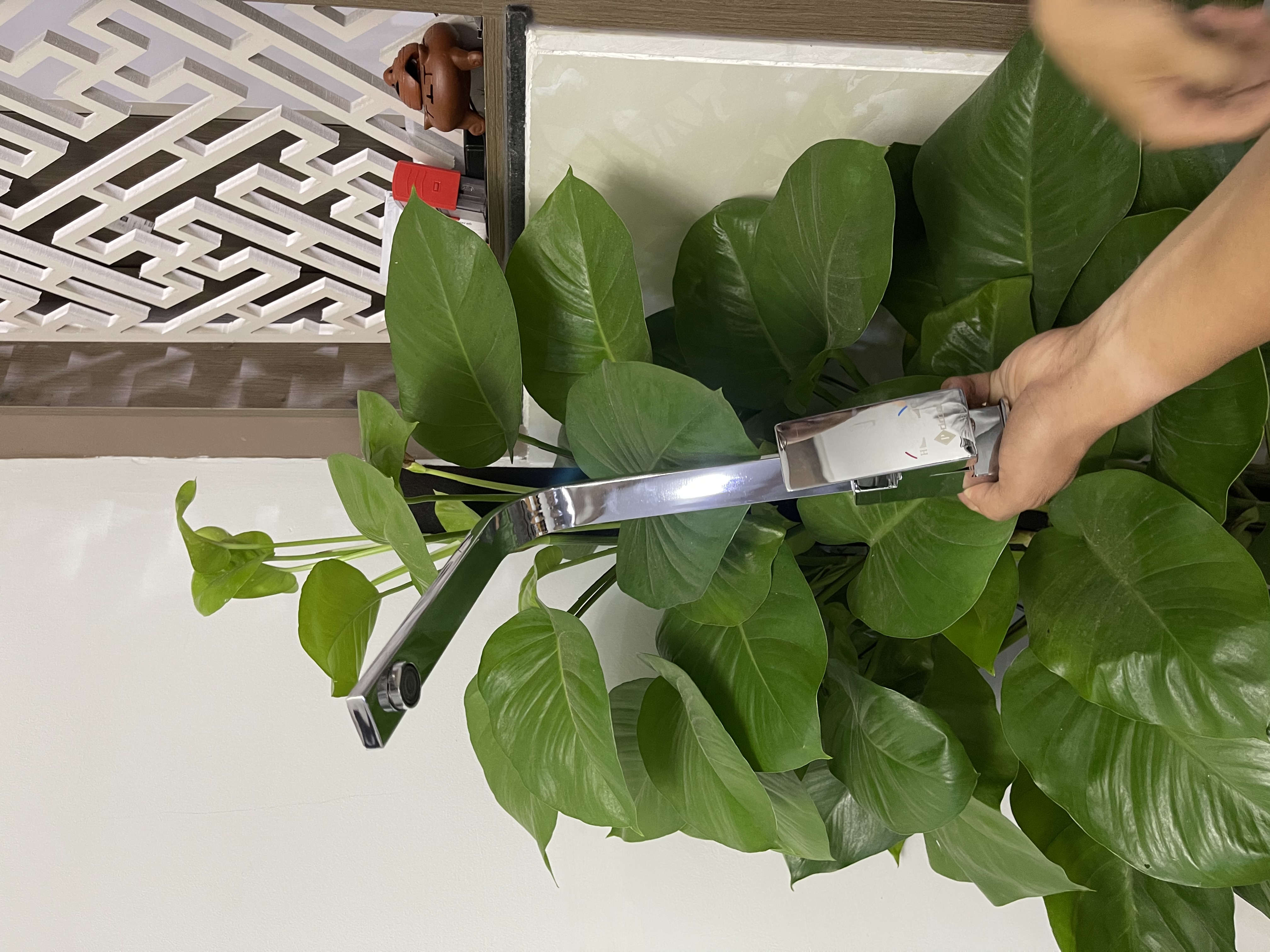 Vòi rửa chén nóng lạnh vuông bóng