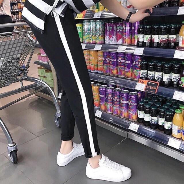 Quần B11 Baggy 1 Sọc Năng Động Trẻ Trung