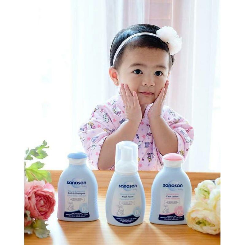 Combo Sữa tắm gội Baby 200ml + Sữa dưỡng thể Baby 200ml Sanosan