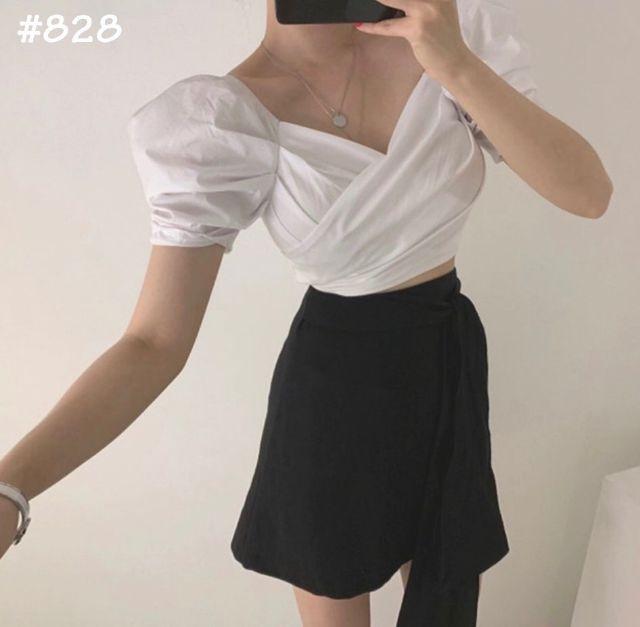 Áo crop tay phồng đắp chéo