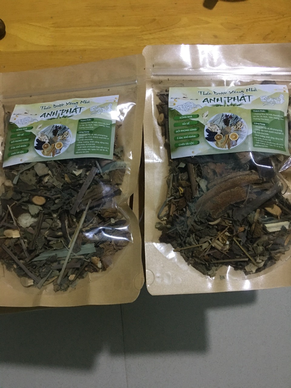 Bịch thảo mộc xông nhà , tẩy uế, thanh lọc, diệt khuẩn, xua đuổi con trùng , tạo hương thơm dịu nhẹ ,cải thiện phong thủy, mang lại cảm giác an lành