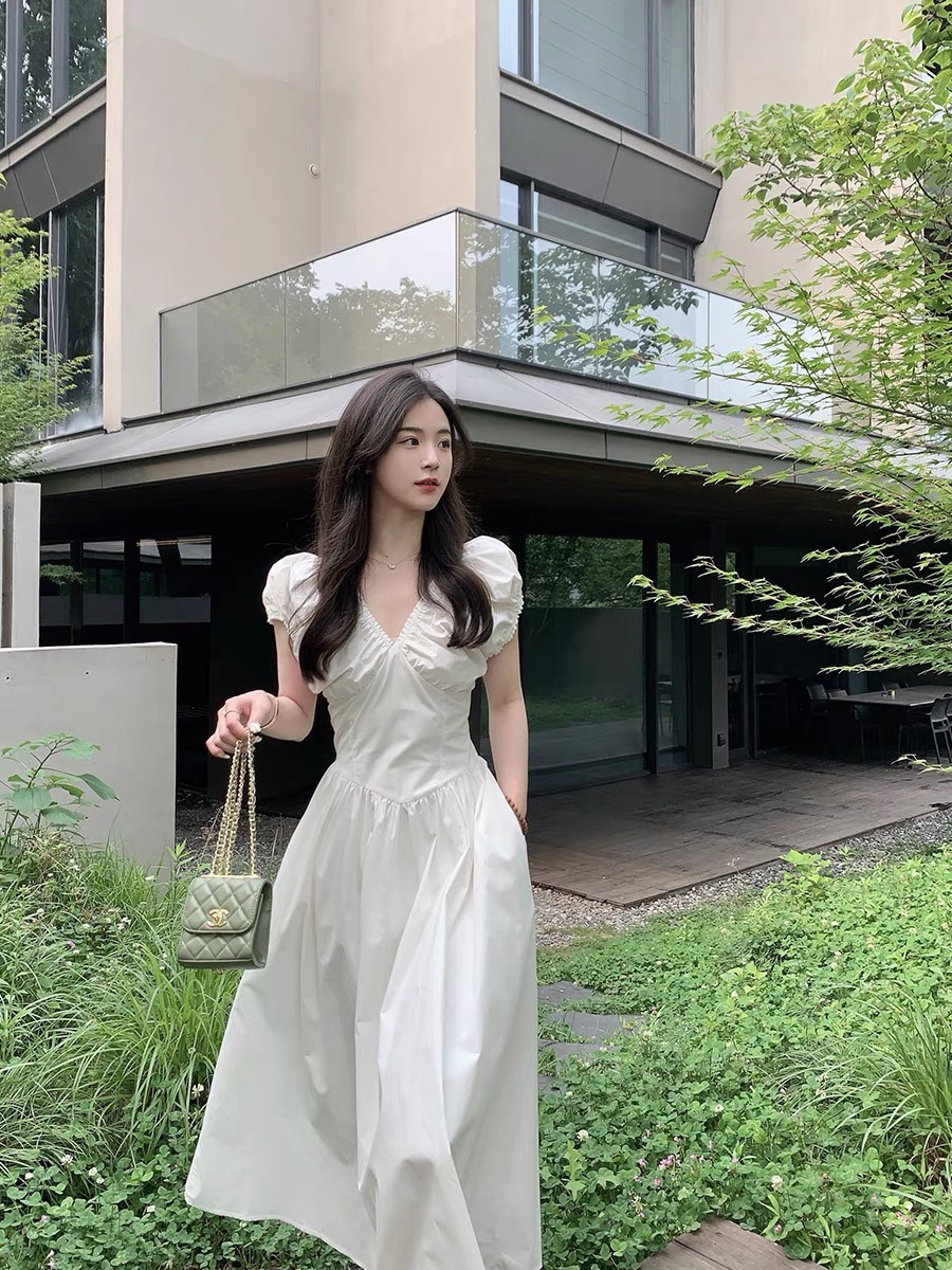 Đầm cổ v nhún vai dáng dài ulzzang