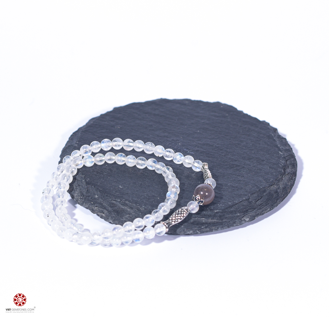 Vòng tay đá mặt trăng Moonstone 5mm tự nhiên quấn 2 lines phối charm bạc thời trang - Hợp mệnh Kim, Thủy | VietGemstones