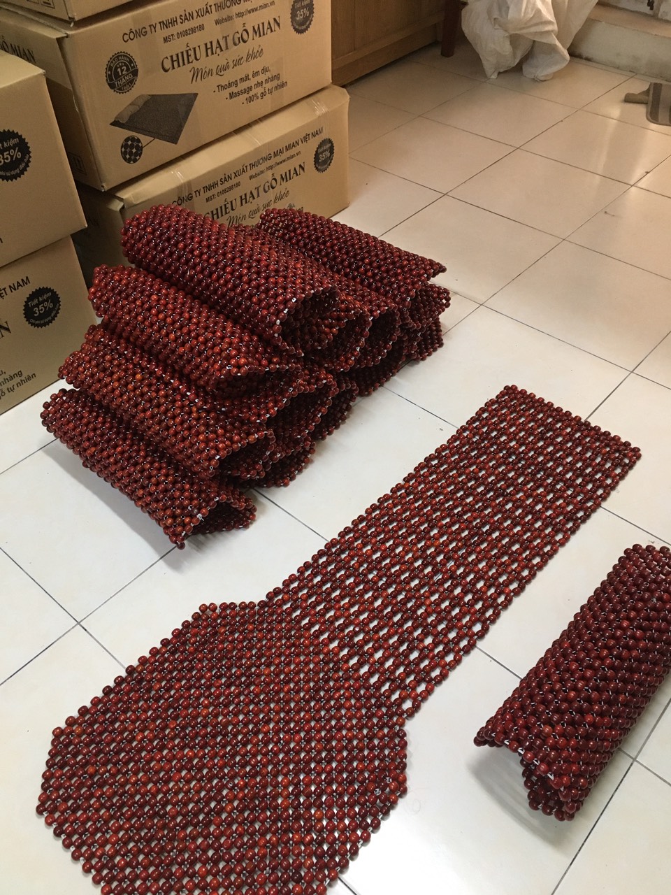 Lót Đàn ghế ô tô hạt gỗ Nhãn - Mian.vn