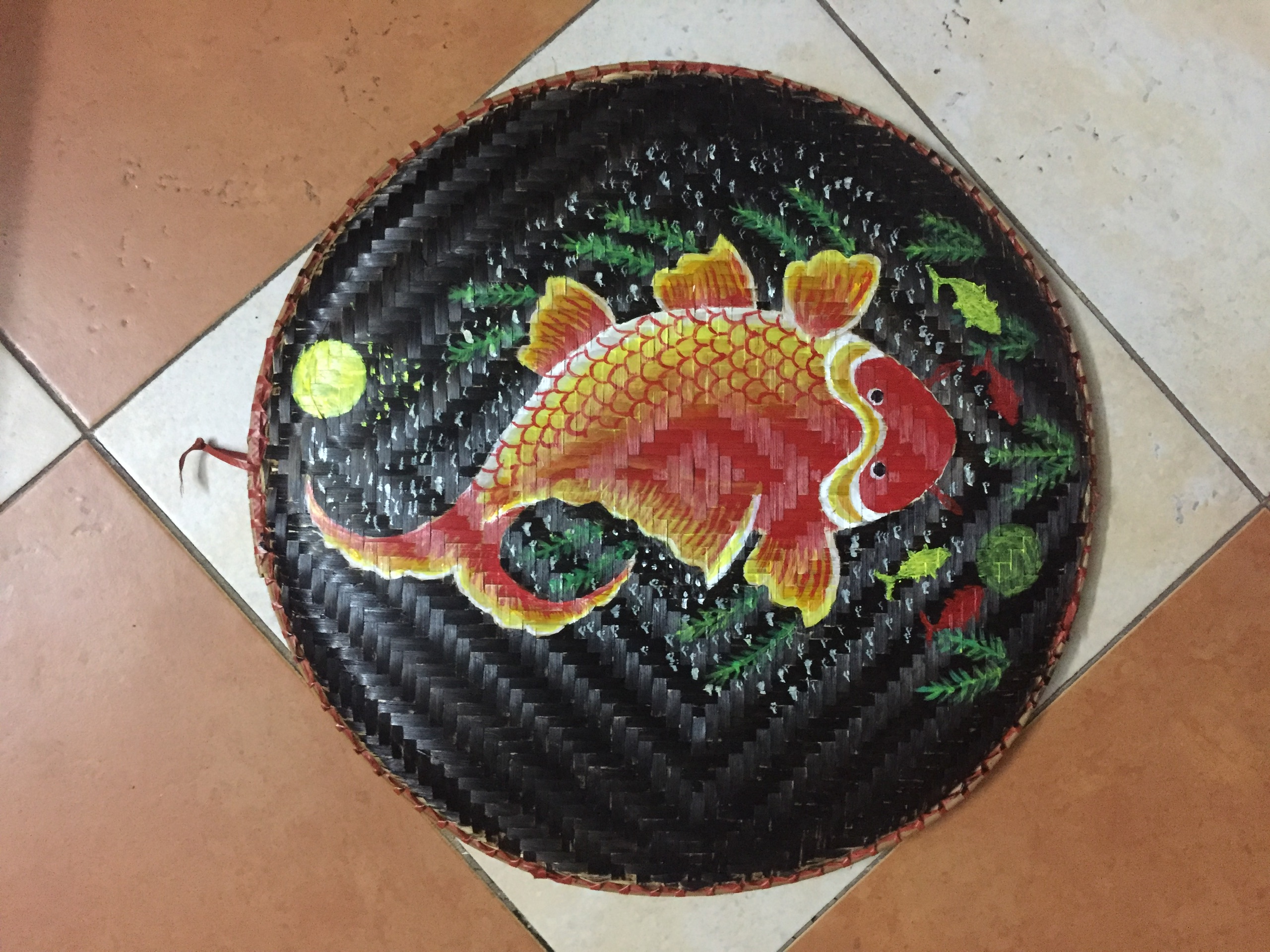 Tranh hoa sen vẽ trên mẹt tre