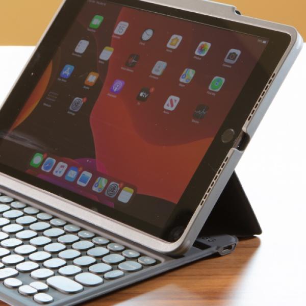 Ốp Lưng Kèm Bàn Phím ZAGG Pro Keys dành cho iPad 10.9/11 inch 2018 - Hàng chính hãng