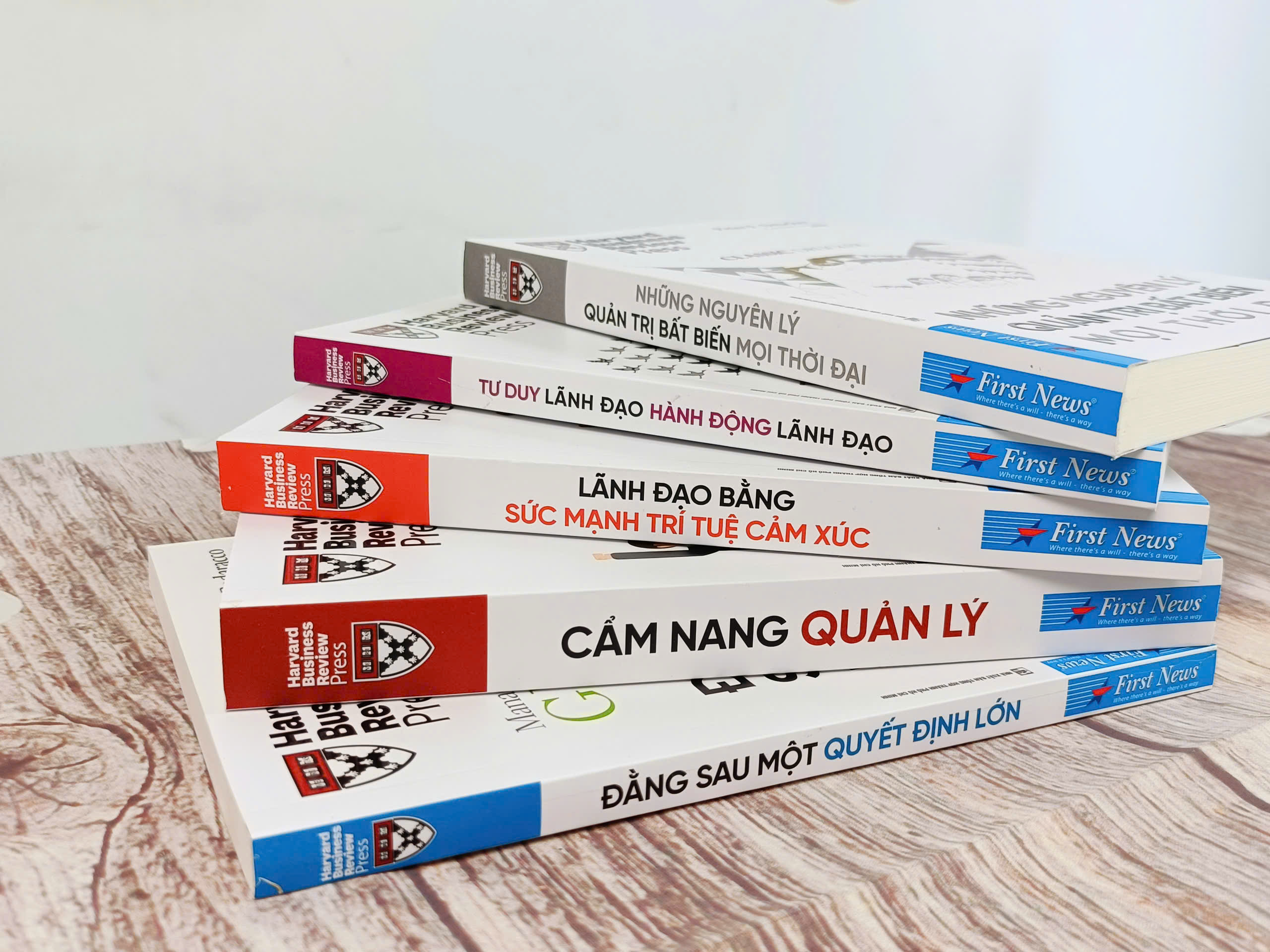 Bộ 5 quyển Lãnh Đạo Tiên Phong - Đằng Sau Một Quyết Định Lớn