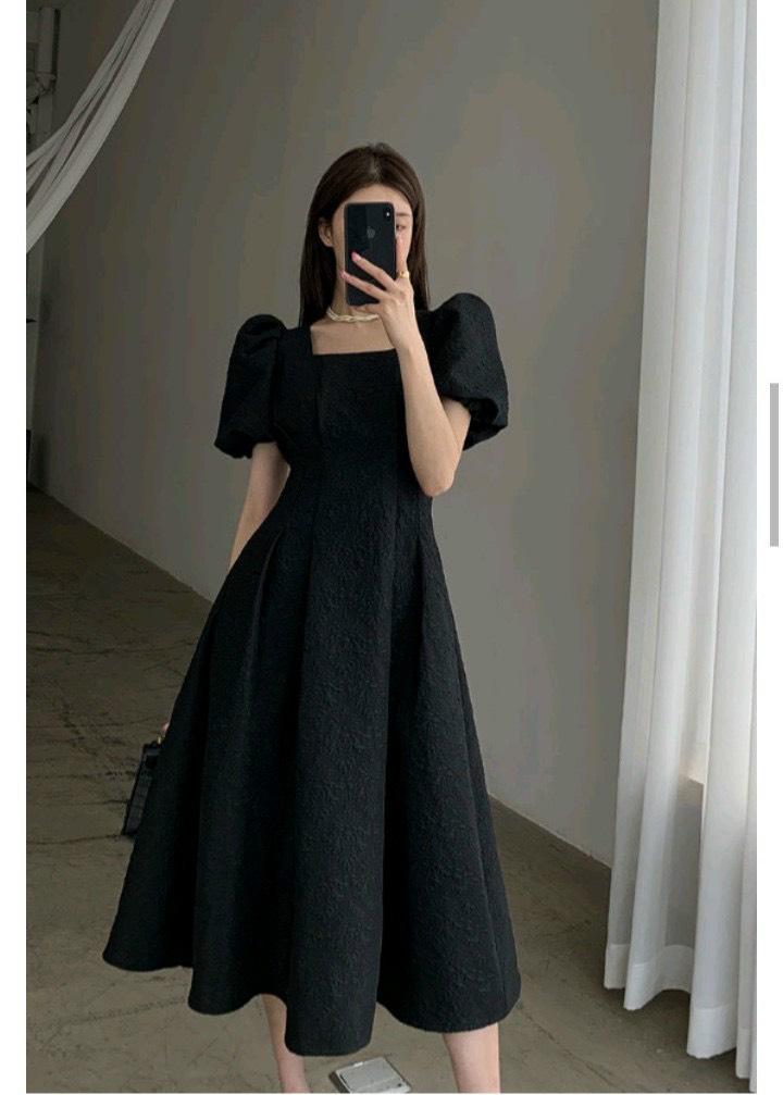 ĐẦM XÒE GẤM XỐP CỔ VUÔNG 13373