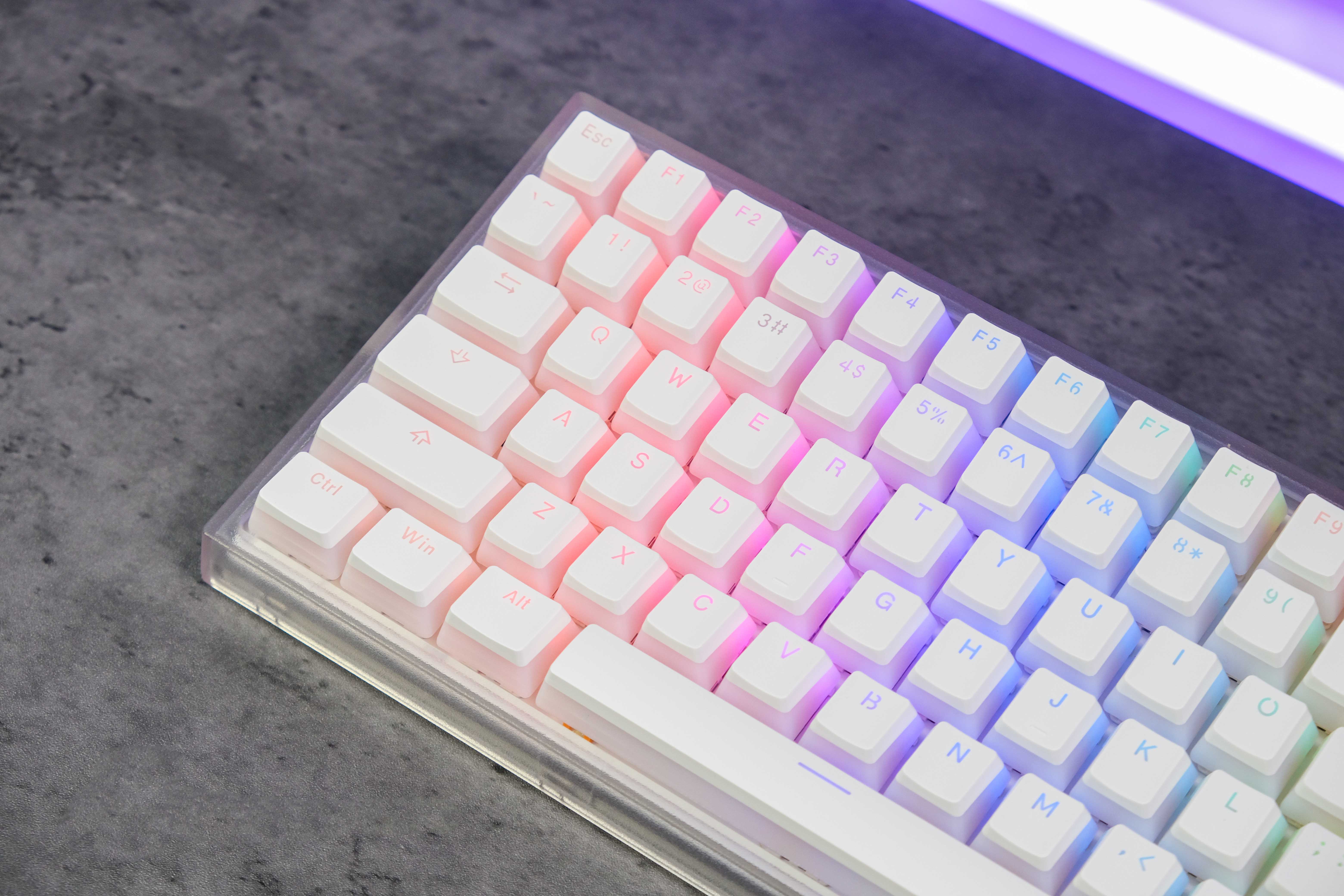 Bàn phím cơ Keycool KC84 Pro Transparent White RGB Hotswap Three-mode Bluetooth 5.0/ 2.4G/ Type-C - hàng chính hãng