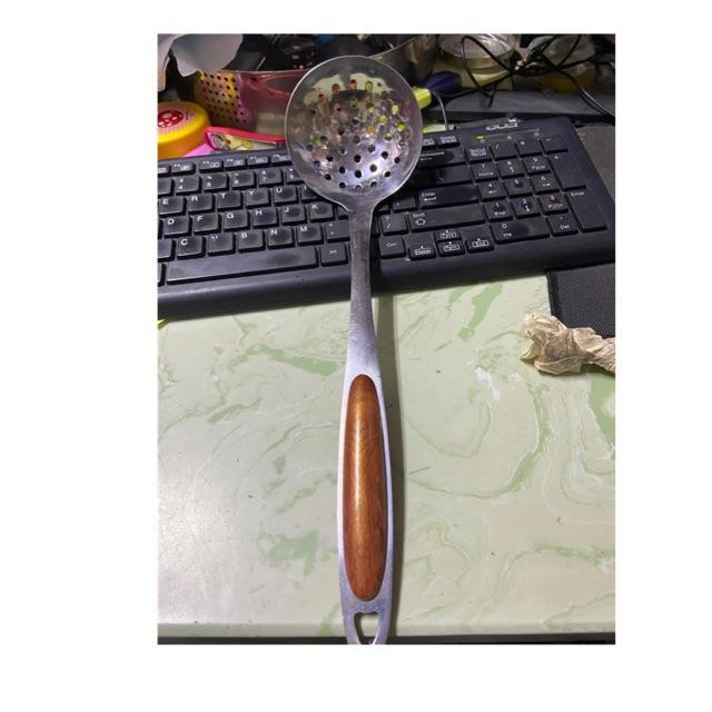 Môi múc canh cán ốp nâu 7cm 100% inox 304